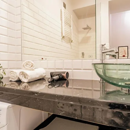 Mokotowska Near Us Embassy By Mia Warsaw