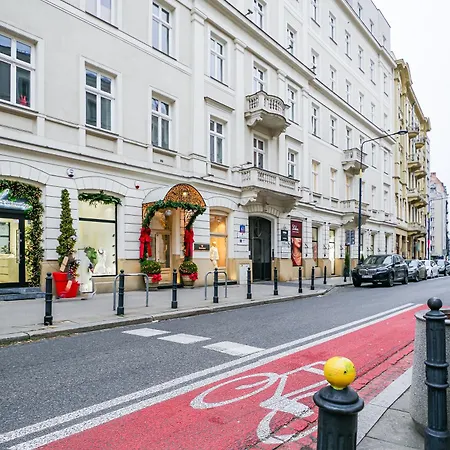 Mokotowska Near Us Embassy By Mia *