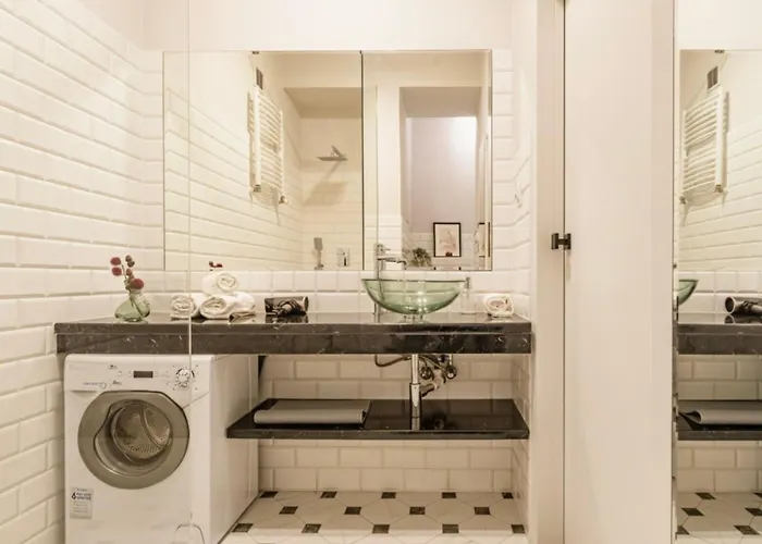 Mokotowska Near Us Embassy By Mia Apartment *